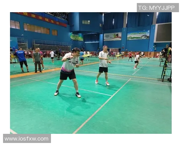 重庆羽毛球队荣登全国团队协作排行榜首位展现卓越团队精神与实力